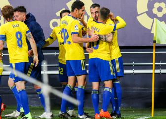 Equipos que ganaron a Real Madrid y Barcelona en la misma temporada