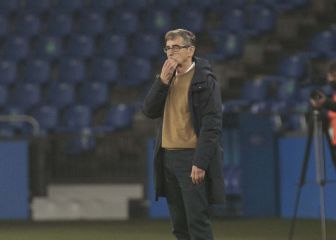 Fernando Vázquez y el dilema de mantener la defensa de cinco