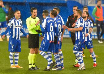 El Alavés ve difícil celebrar su centenario ante el Liverpool