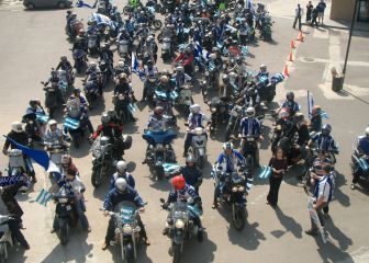 La afición perica se sube a la moto para alentar al Espanyol