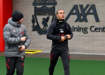 Thiago Alcántara no se pone fecha de vuelta con Liverpool