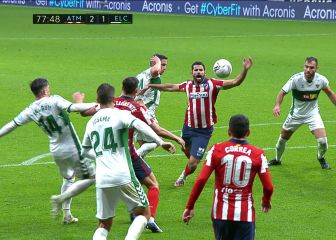 El gol de Diego Costa a los 7' de volver: el penalti que le pitan es de los muy difíciles de creer