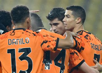 La Juventus golea al Parma y va a la caza de Inter y Milán