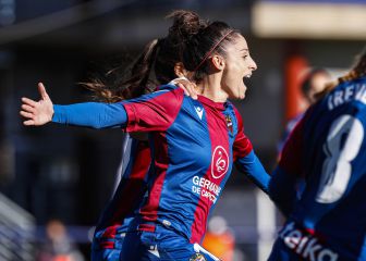 Esther González, con el reto de cerrar 2020 con el pichichi