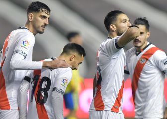 Antoñín y Bebé regalan al Rayo la última gran alegría del año