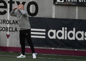 El Racing despide al entrenador Rozada y firma a Solabarrieta
