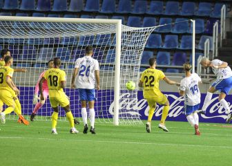 El Tenerife despide el año con óxigeno a costa del Girona