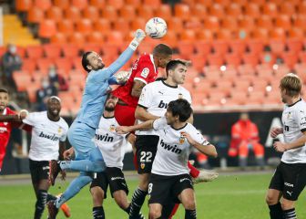 Aprobados y suspensos en el Valencia: A Jaume se le escapa el partido