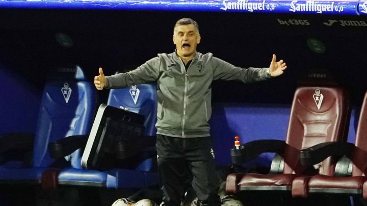 Mendilibar cree que el Barça puede jugar "con más libertad" sin Messi