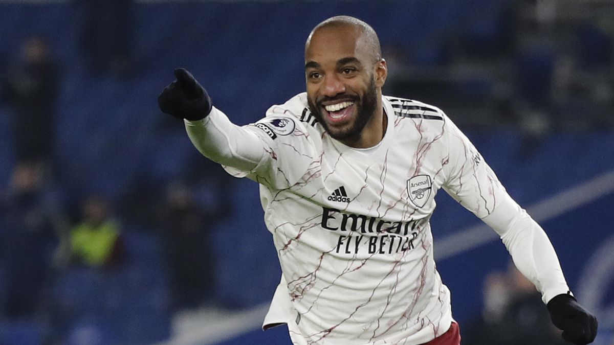 Lacazette lidera la resurrección del Arsenal