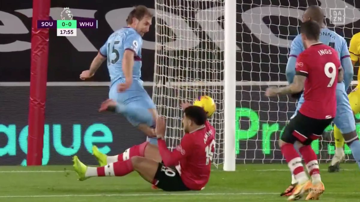 La peligrosa volea directa a la cabeza en la Premier: Dawson y Adams difícilmente la olvidarán