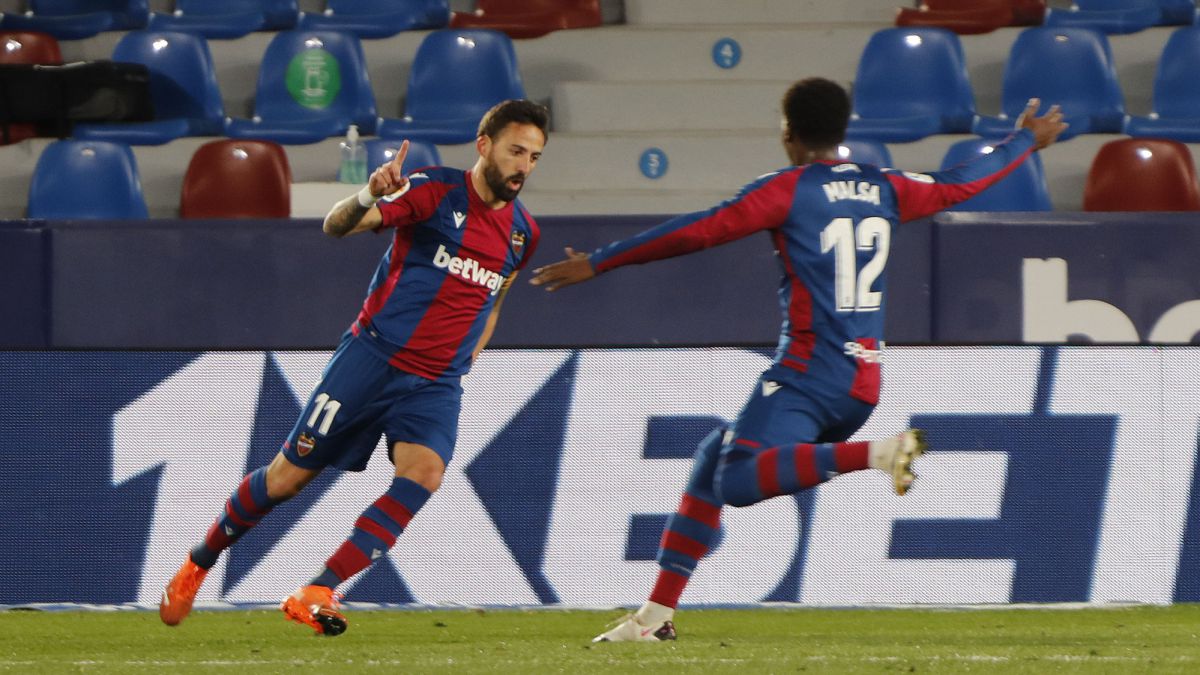 El Levante vence comandado por Morales en el duelo del K.O.