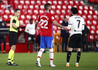 El Granada reina en el caos y gana al Valencia