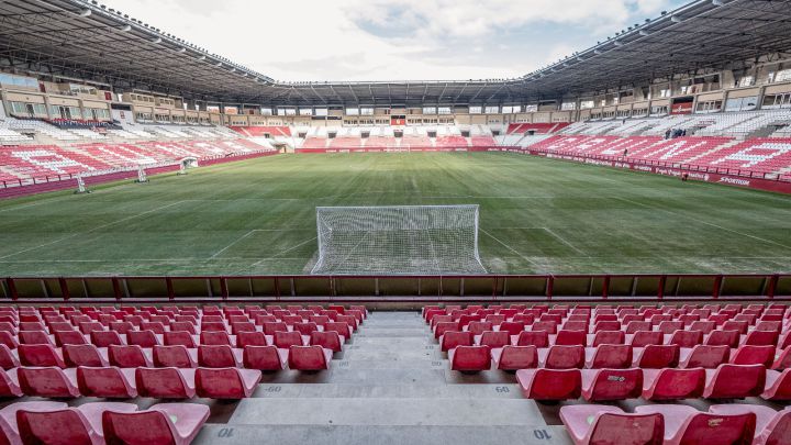 Vida nueva y césped nuevo para la visita del Mirandés a Logroño