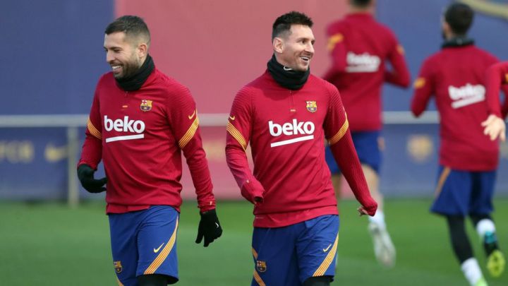 Koeman recupera a Messi y Alba