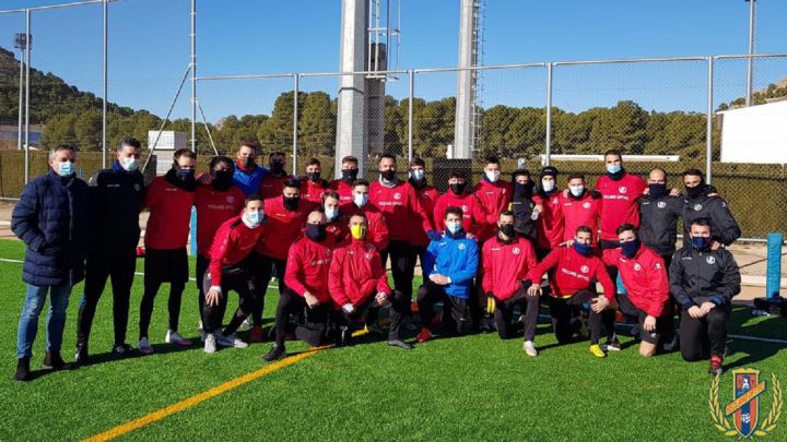Los jugadores del Yeclano, ilusionados por su duelo ante el Valencia.