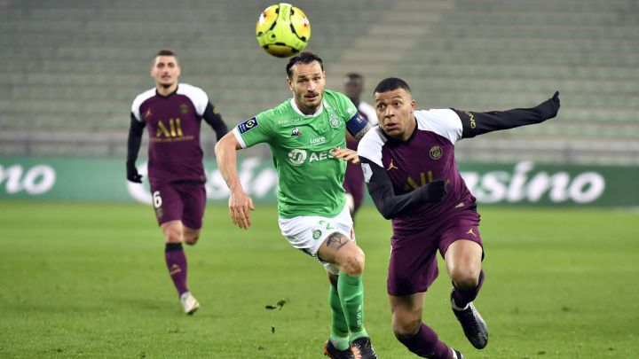 Pochettino pincha en su debut en el PSG