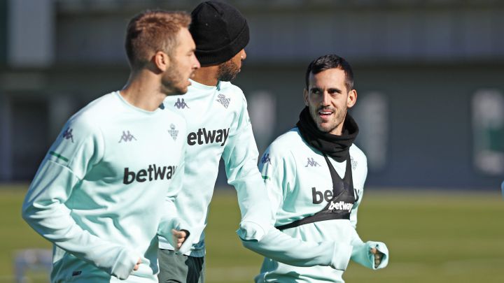 El delantero del Betis Juanmi Jiménez logró en Copa ante la Mutilvera un gol que debe ayudarle a recuperar la esperanza propia y de los que le rodean en él.