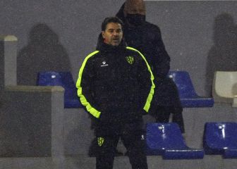 Míchel medita jugar con cinco atrás ante el Betis