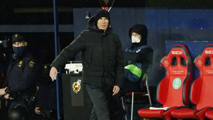 Zidane carga contra la Liga: "Esto no ha sido un partido de fútbol; se tendría que haber suspendido"