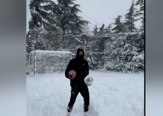 Como Simeone no lo pone nunca... Saponjic se 'reivindica' hasta en plena nevada: ¡eso es un 9!