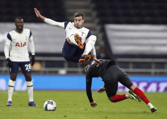 El Valencia prioriza el fichaje de un pivote a otras posiciones