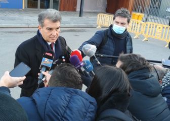 Laporta presenta orgulloso sus más de 10.000 firmas