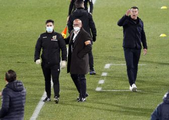 El Elche busca un central, un medio, un punta y dos laterales