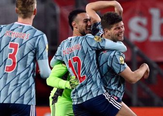 Huntelaar, de 37 años, confirma el interés del Schalke 04