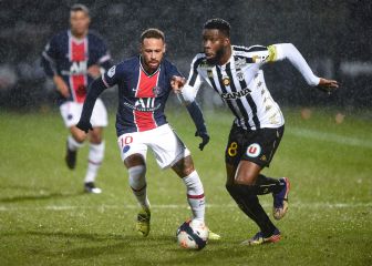 Kurzawa y un estelar Neymar rompen el hielo de Angers