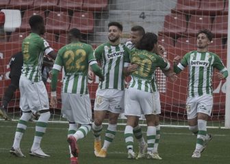El Betis sentencia su pase a octavos en 3 minutos