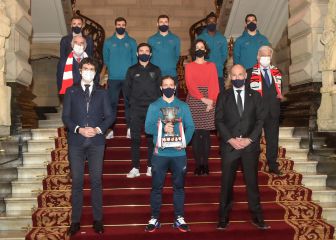 Así ha sido la recepción del Athletic Club en la Diputación de Bizkaia