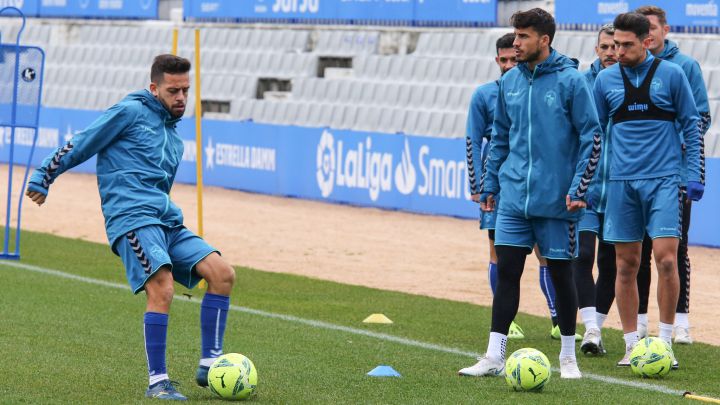 Antonio Romero, con pie y medio fuera del Sabadell