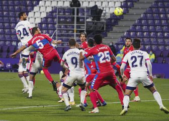 Míchel y Joaquín igualan los dos goles de Josan
