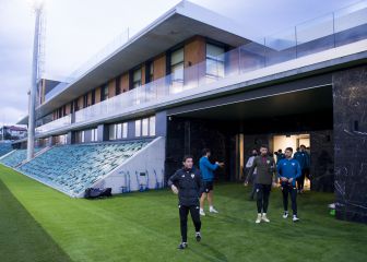 El primer equipo del Athletic estrena edificio en Lezama