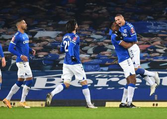 El Everton no perdona