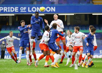 Kepa volvió a fallar en el gran día de Tammy Abraham