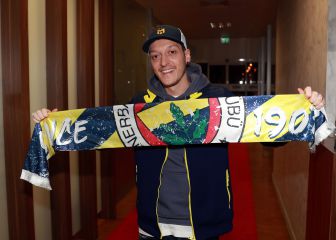 Oficial: Özil, al Fenerbahçe