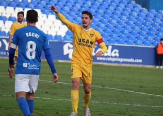 El UCAM CF consuma su caída