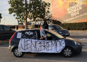 Caravana contra la gestión de Lim en el Valencia