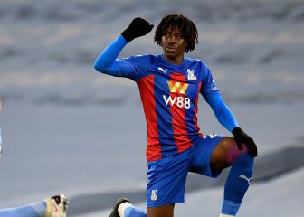 Un reponedor de origen nigeriano triunfa en la Premier