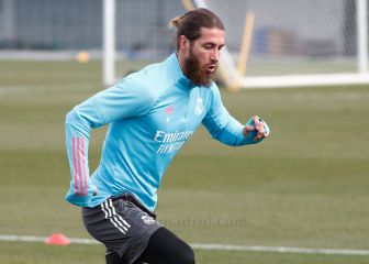 Ramos ya toca balón