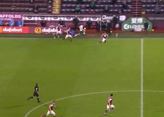 Es el crack de la Premier: 70 metros, 4 rivales triturados y la Inglaterra futbolera a sus pies