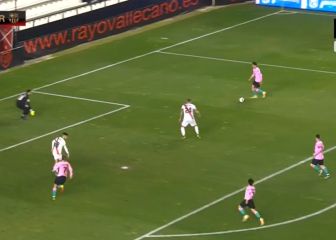 Messi solo y Trincao va por libre jugándosela él: lo que pasó después es lo lógico