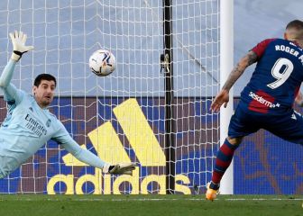 Los porteros doblegan la nueva ley de los penaltis