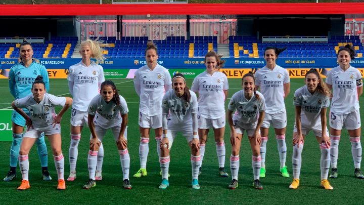 Protesta de las jugadoras contra la RFEF en el Barça - Real Madrid