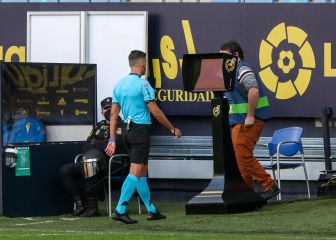 La polémica en el Carranza: un penalti que no fue, otro sí...