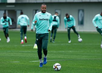 Sidnei y Miranda entran en una lista del Betis sin Diego Lainez