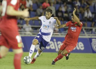 El Tenerife resiste a todo y el Fuenla malogra su ventaja