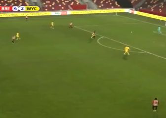 Un español se hace famoso en la segunda inglesa con esta acción: hay que ser muy bueno o estar muy loco...